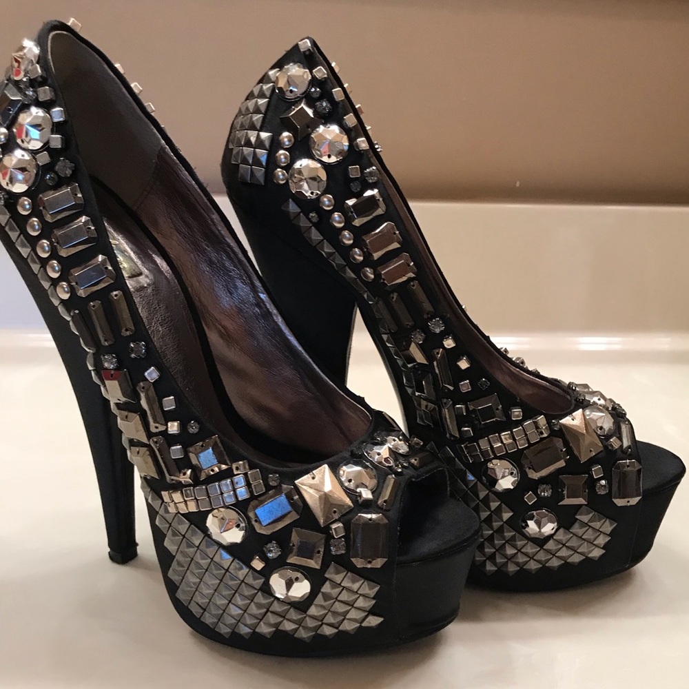 Black Studded Platform Heels - Picture 6 of 6